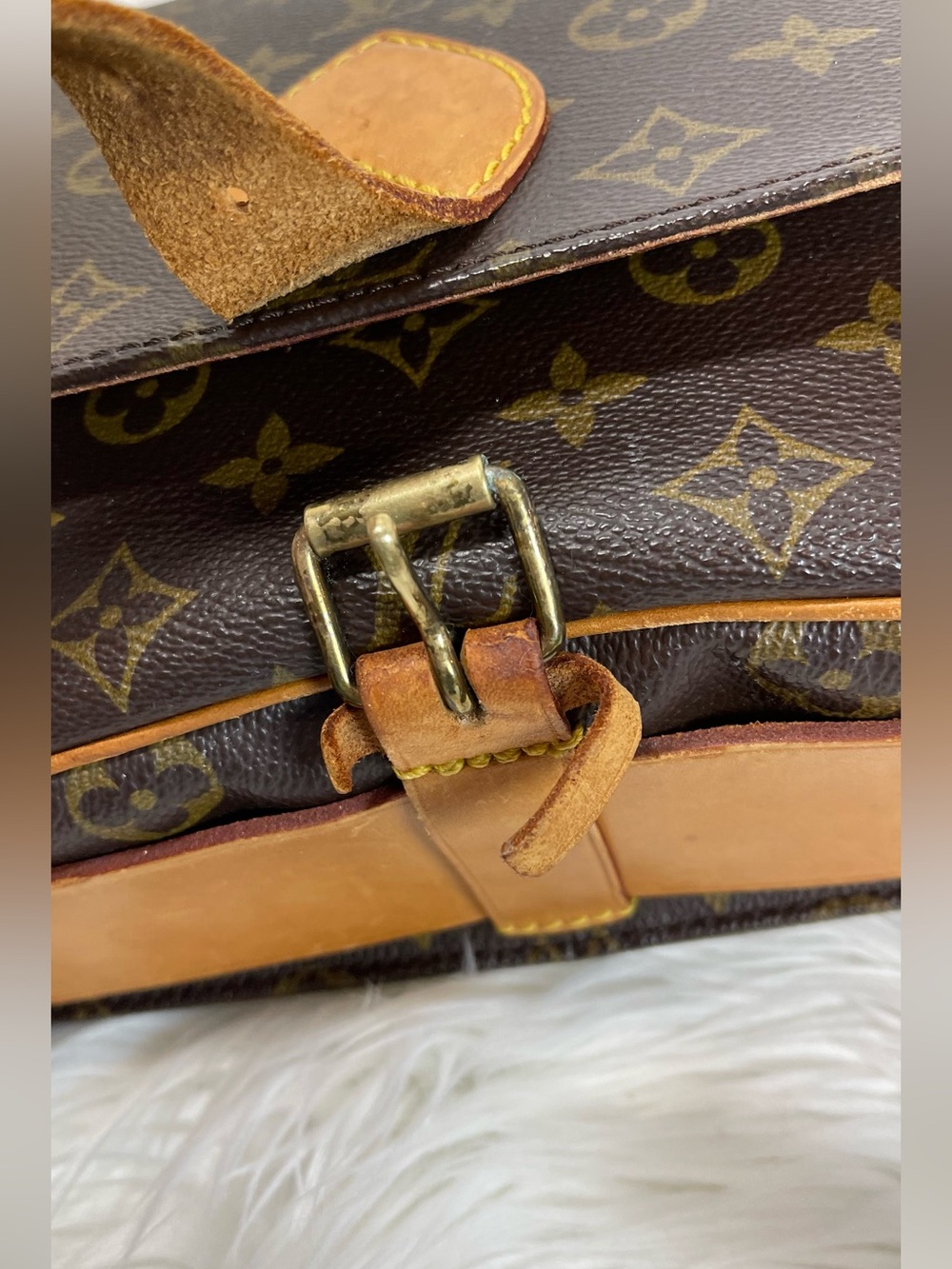 LV Authentic Crossbody Vintage - Picture 3 of 16